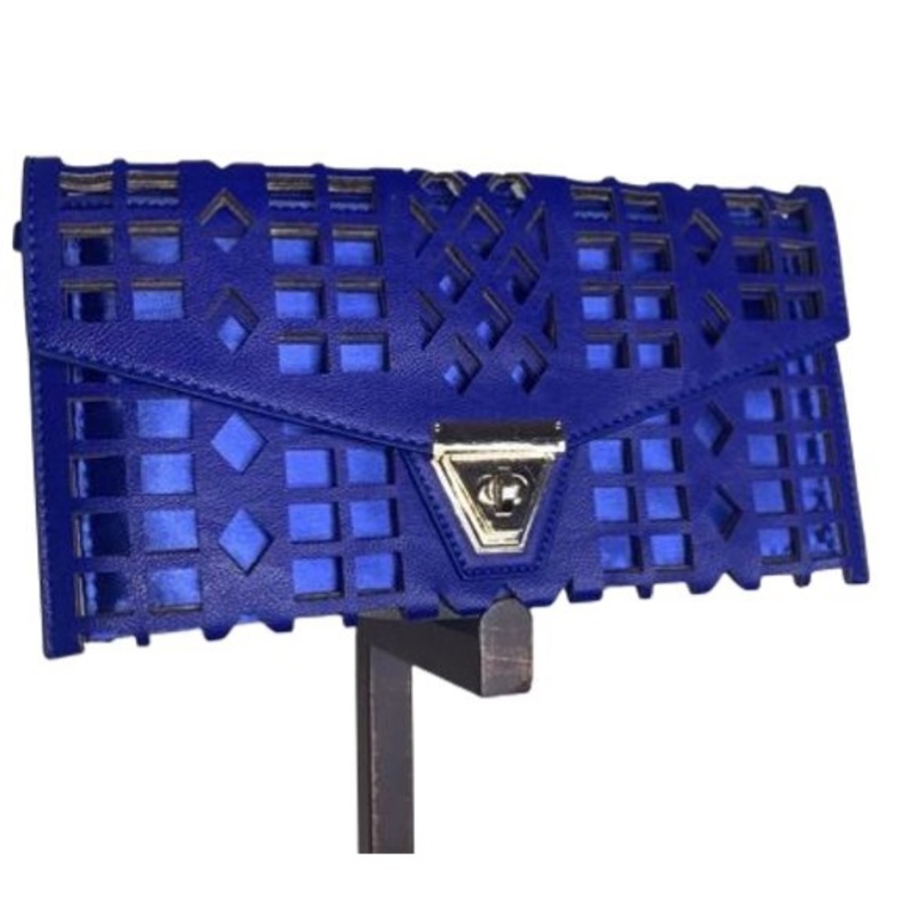 💋blue clutch with cut out shapes